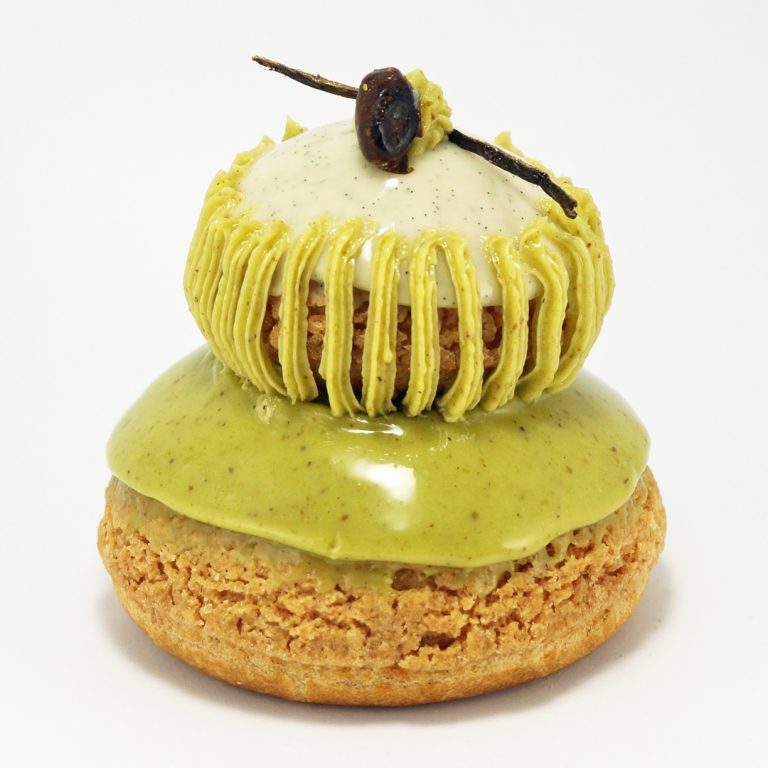 La Religieuse Pistache Vanille par Sébastien Dégardin