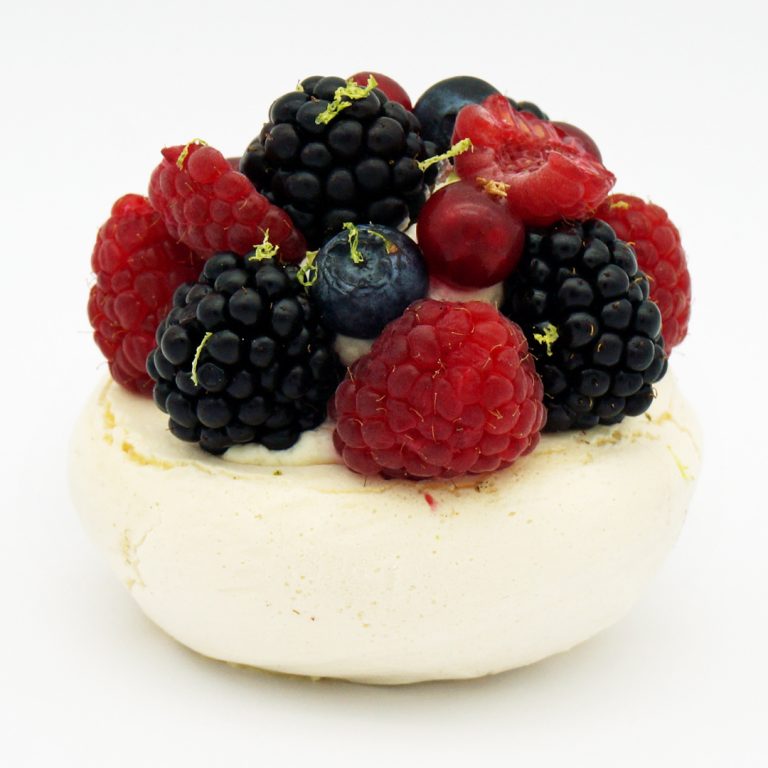 Pavlova aux Fruits Rouges par Le Boulanger de la Tour