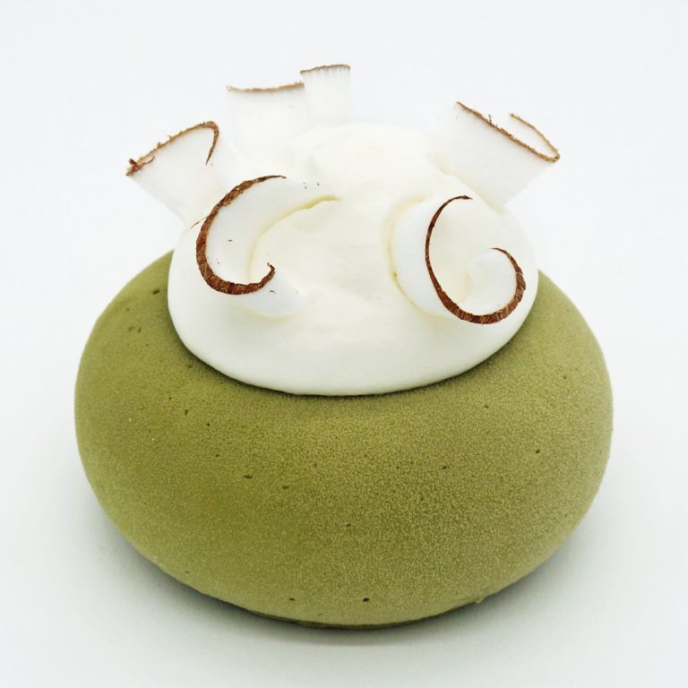 Entremets Coco Matcha Passion par Aiiro